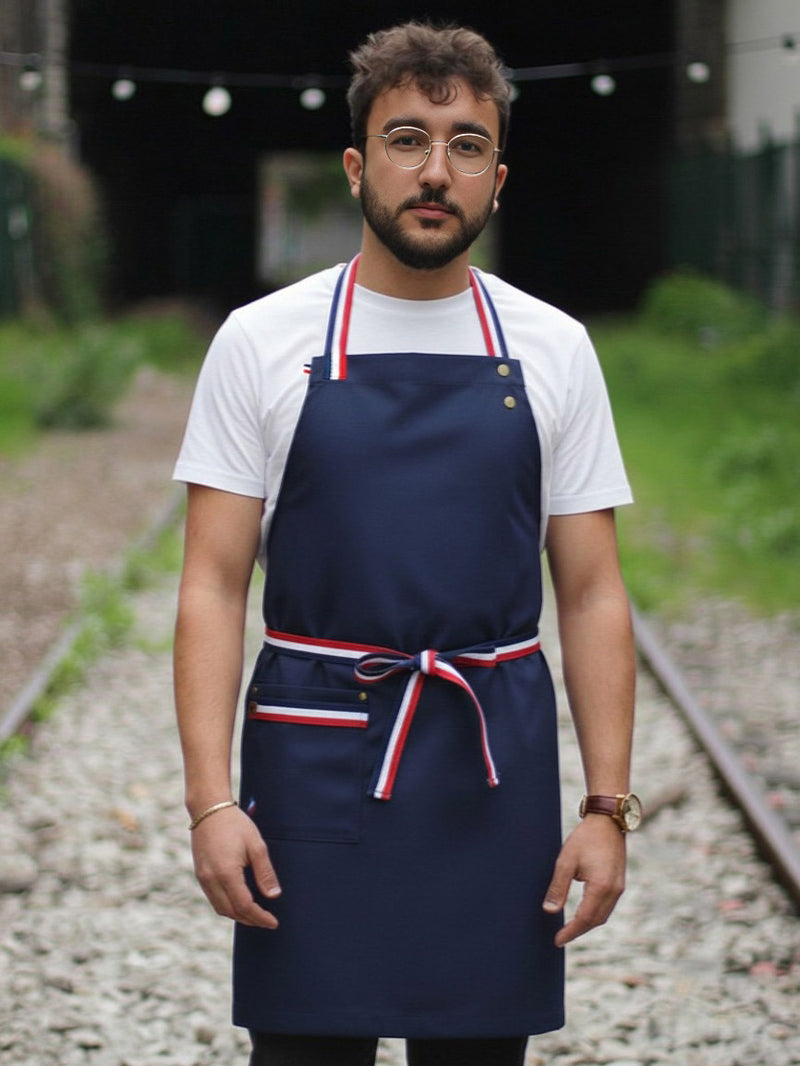 tablier spécial french days sur mannequin homme