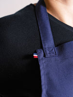 détail lanière de cou du Cancan