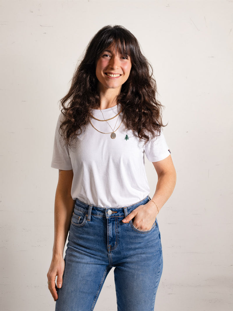 t-shirt Charlie blanc porté par Marine