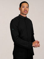 veste Lilo noir portée par Wesley