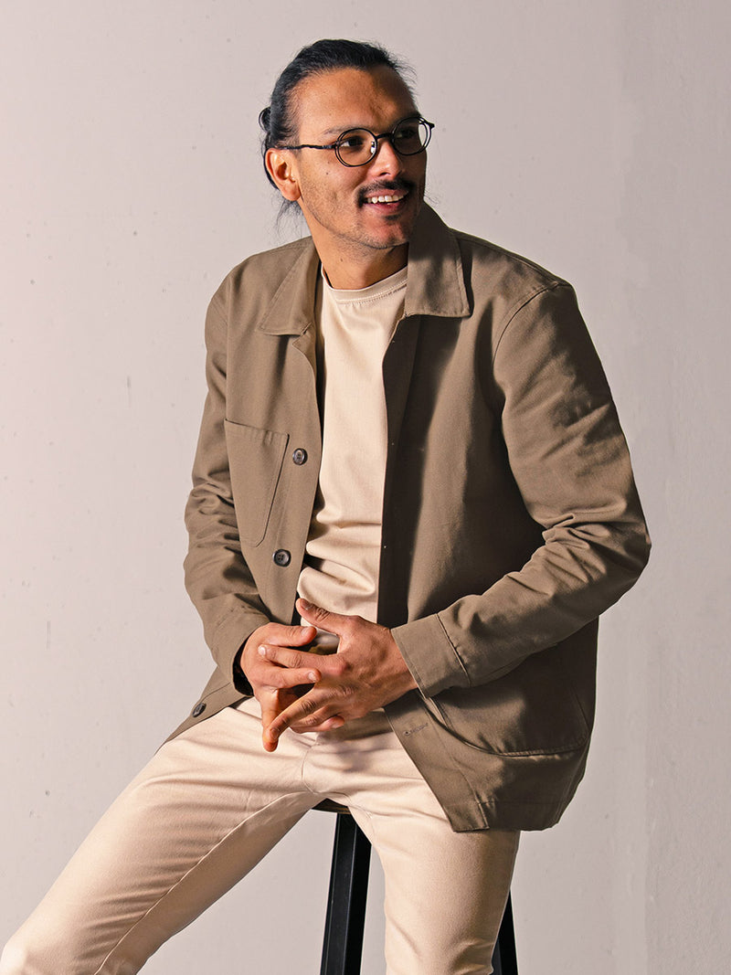 veste Mahaut kaki portée par Esteban