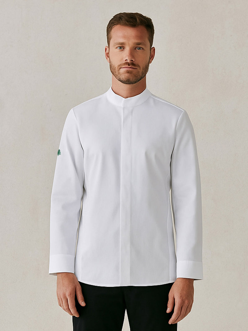 veste Newlook blanche portée par un modèle homme