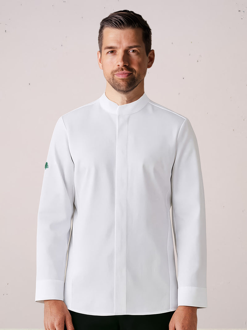 veste Newlook blanche portée par un modèle homme