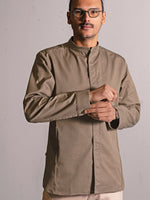 veste newlook kaki porté par Esteban