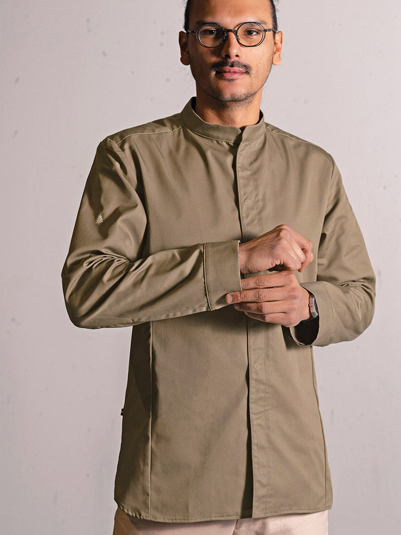 veste newlook kaki porté par Esteban