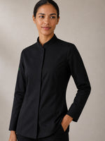 veste Newlook noire portée par Alba