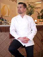 veste de cuisine Paul portée assis