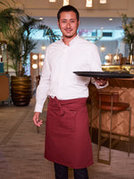 tablier Séga bordeaux porté par Arnaud