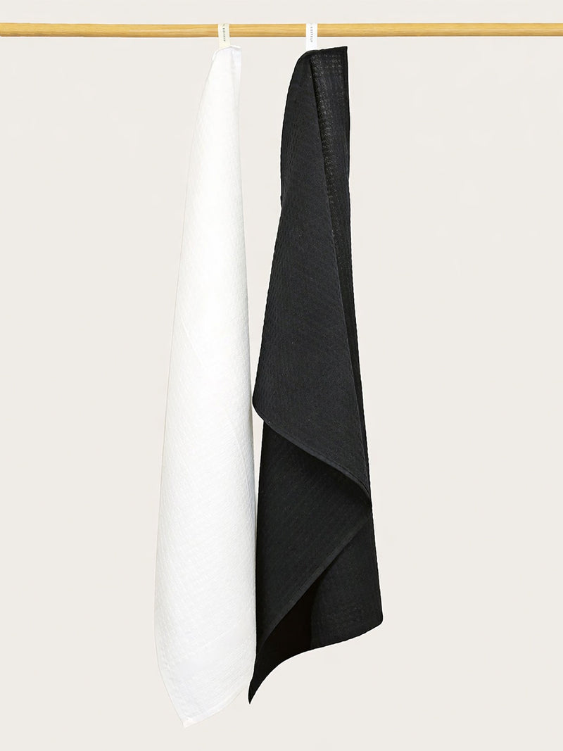 torchons Gaufrex blanc et noir suspendus