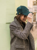 casquette velours vert sapin sur femme