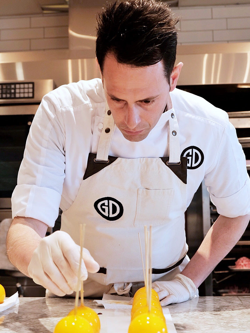 tablier à bavette couleur crème Gregory Doyen