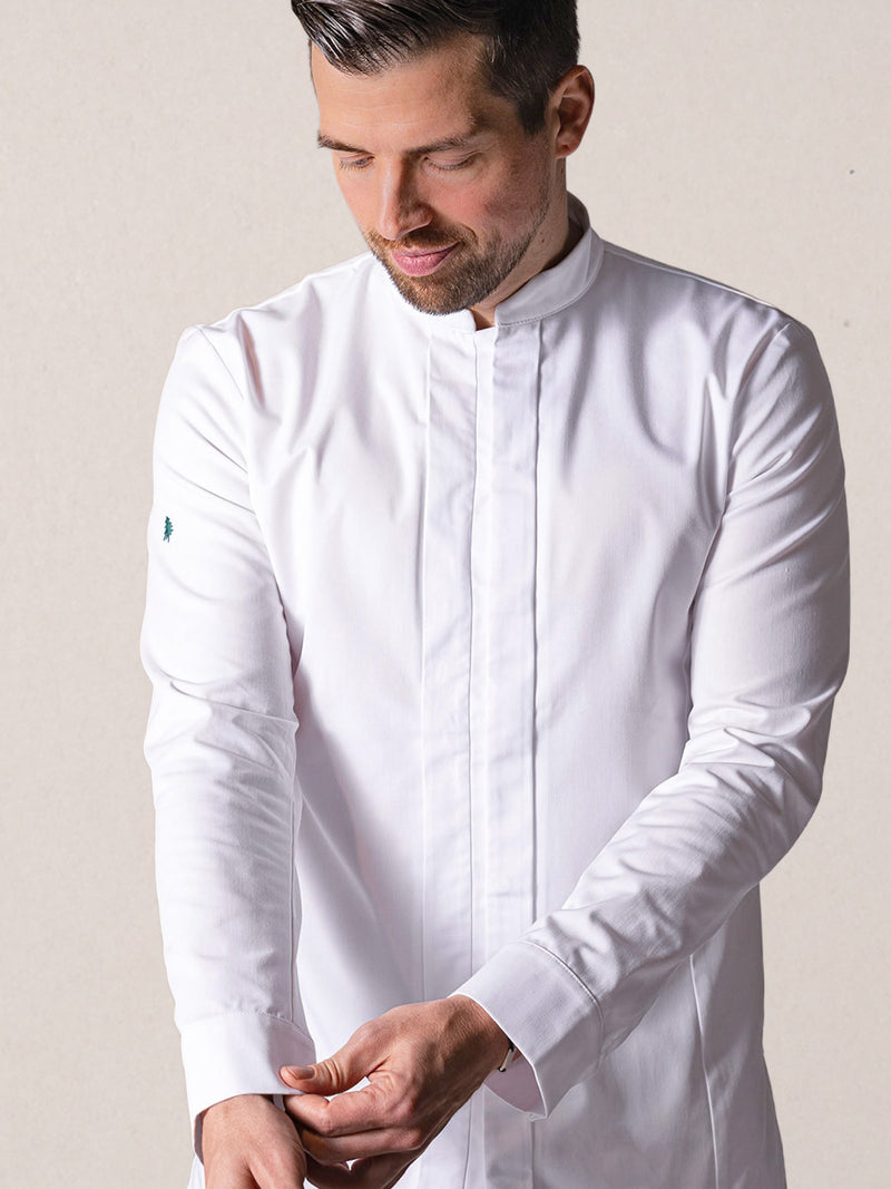 veste Avant-Garde portée par Martin qui remet sa manche