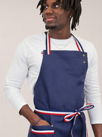 tablier French Cancan porté par Adelson