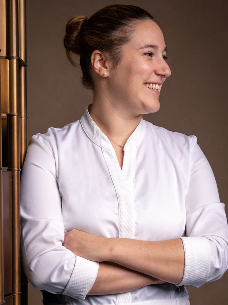 veste Harmonie sur la cheffe Justine Ravetti