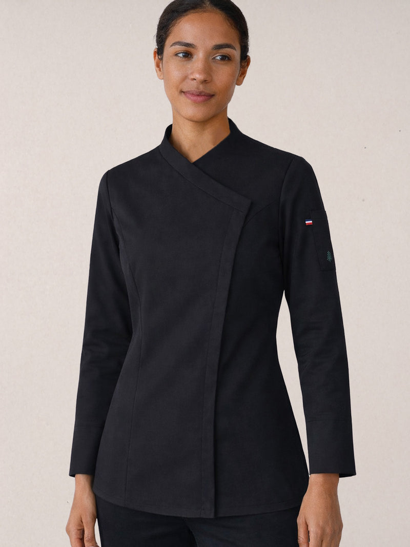 veste noire Joker sur modèle femme