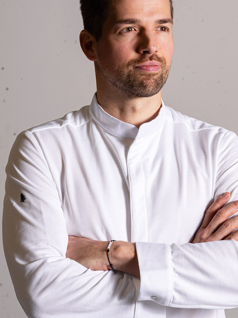 le sapin brodée sur la manche de la veste Lilo