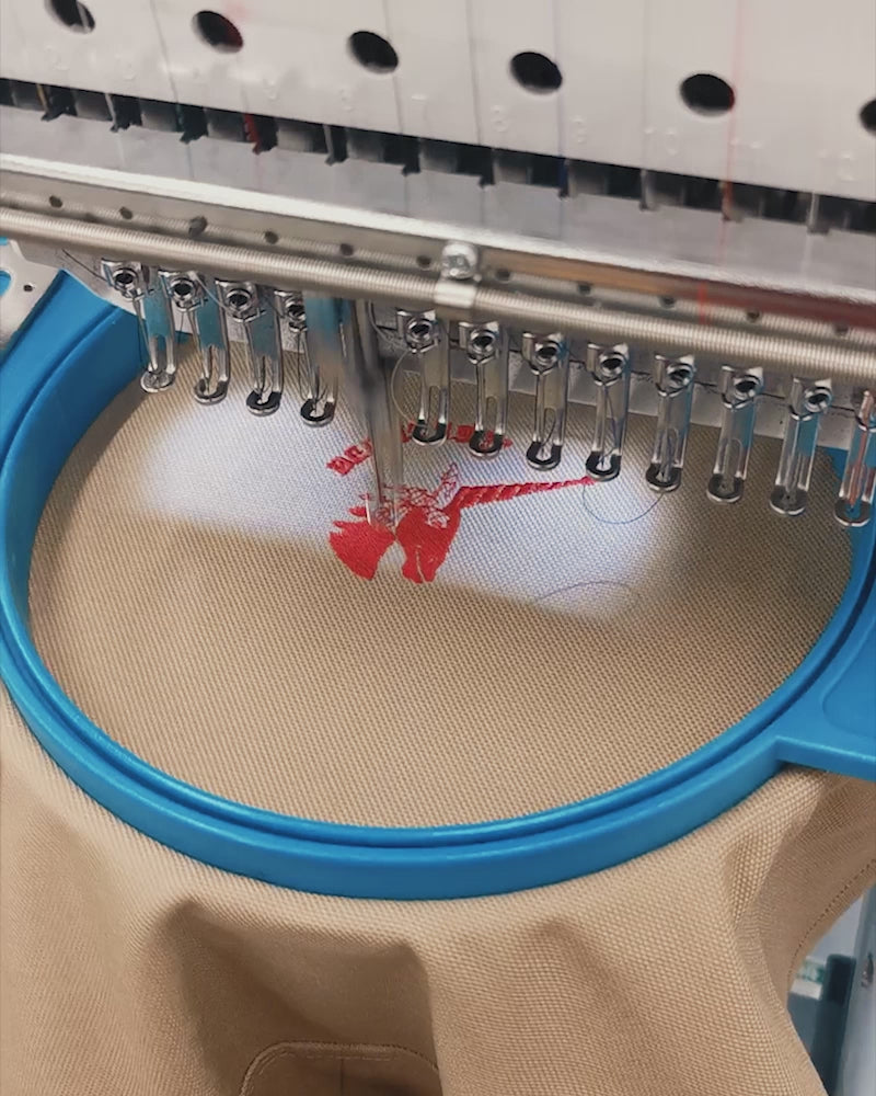vidéo d'une broderie logo à l'atelier