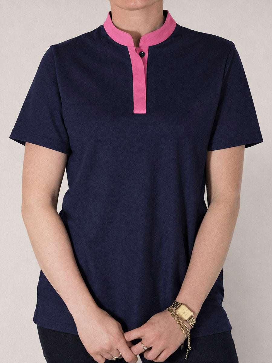 polo simba octobre rose portée par une femme